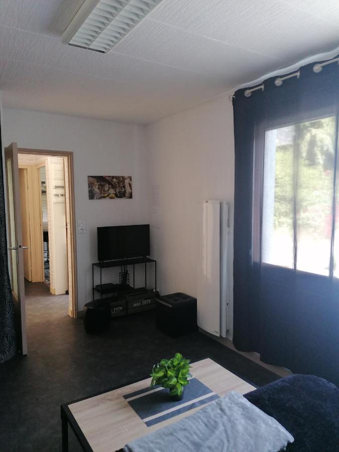 Charmant Appartement Entre Vitre Et Fougeres Chatillon-en-Vendelais エクステリア 写真